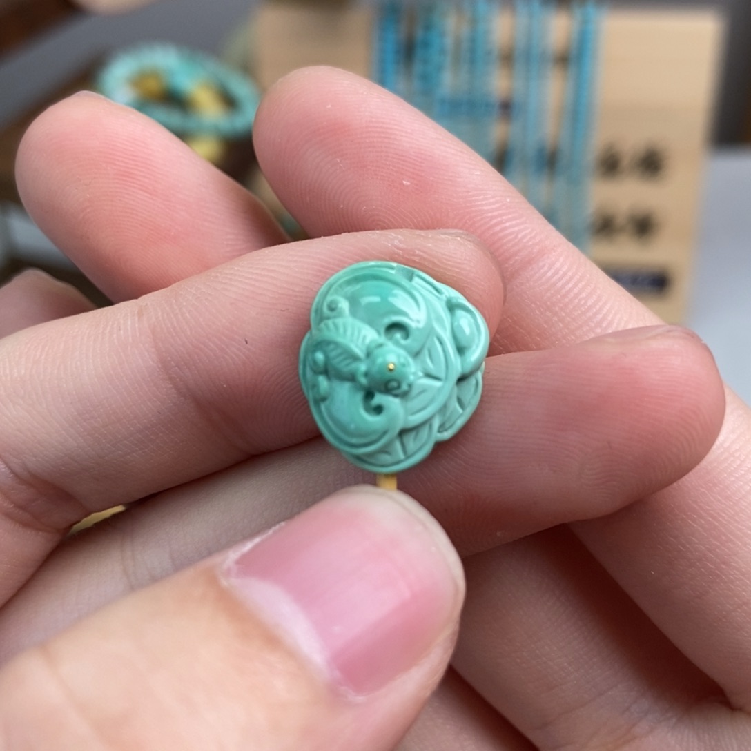 绿松石雕刻未镶嵌