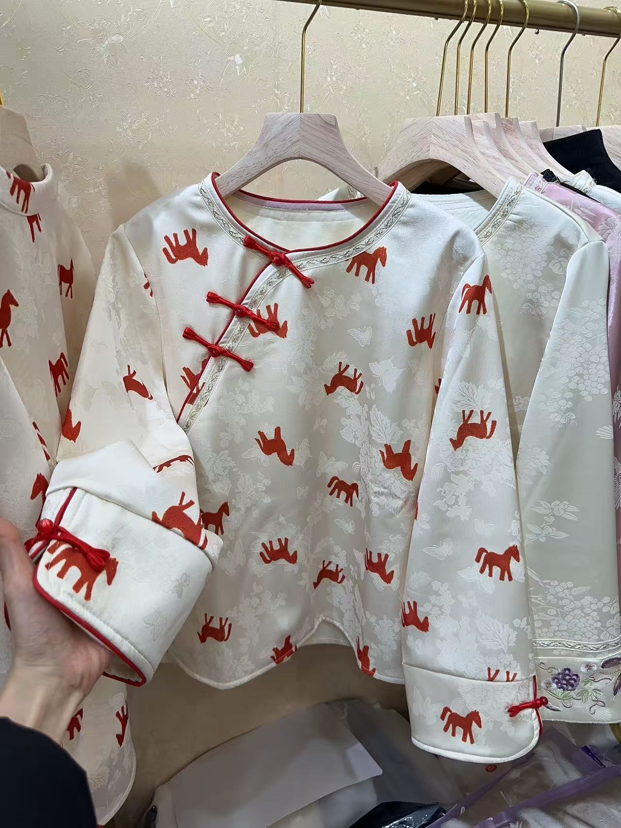 新中式红色圆领斜襟加绒内搭衬衫女秋冬新年拜年服打底衫国风上衣