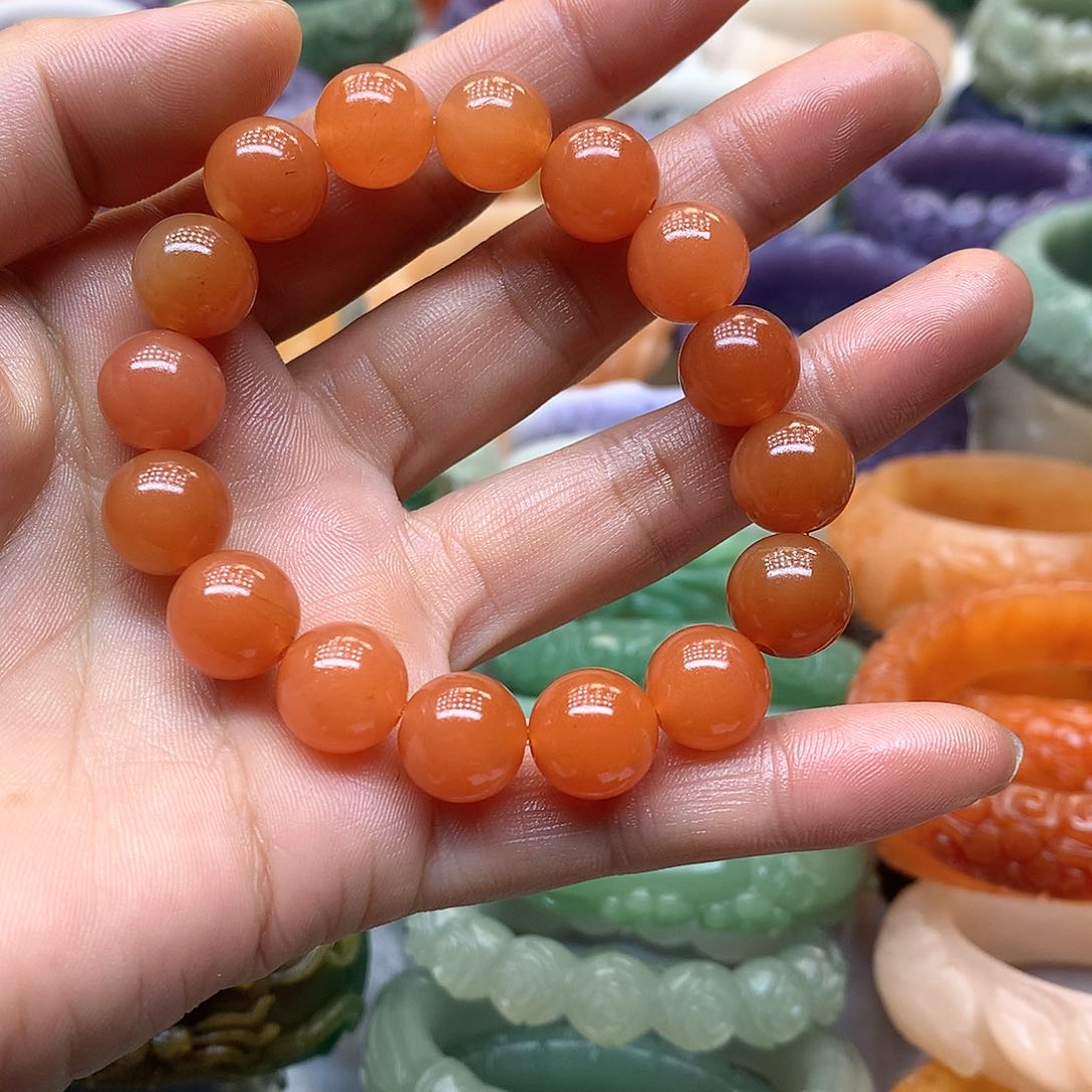 未镶嵌手镯石英质玉