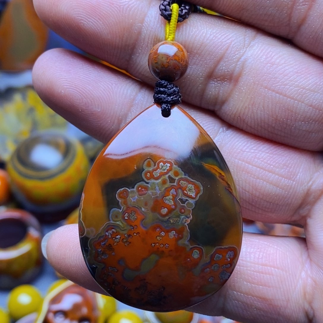 玛瑙/玉髓颈饰未镶嵌