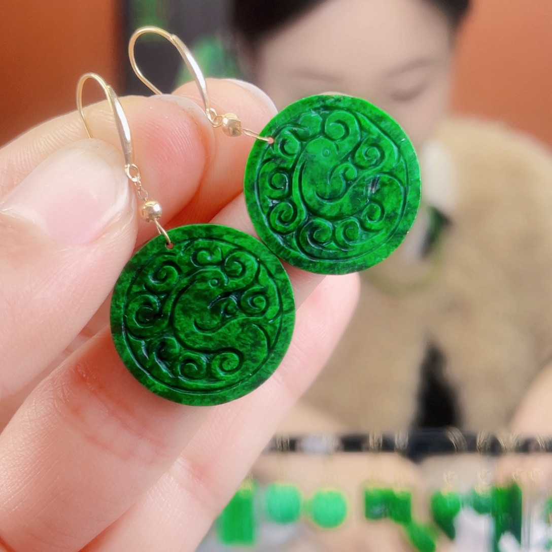 翡翠18K金镶嵌耳饰