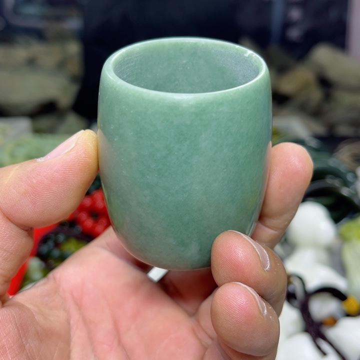 蛇纹石玉水杯未镶嵌