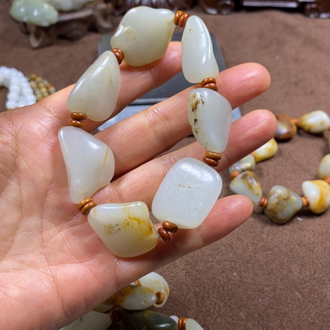 三***人和田玉未镶嵌把件