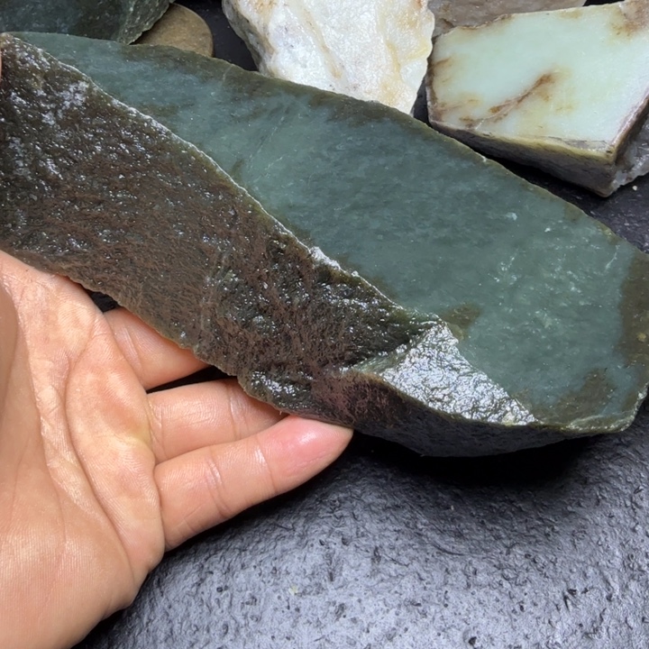 和田玉（糖玉）未镶嵌珠宝奇石