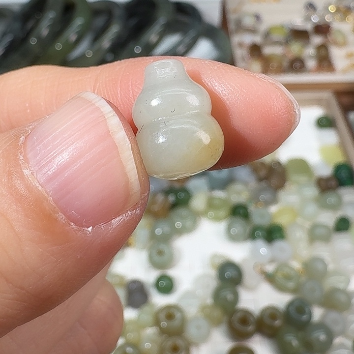 和田玉（糖玉）未镶嵌颈饰13.10