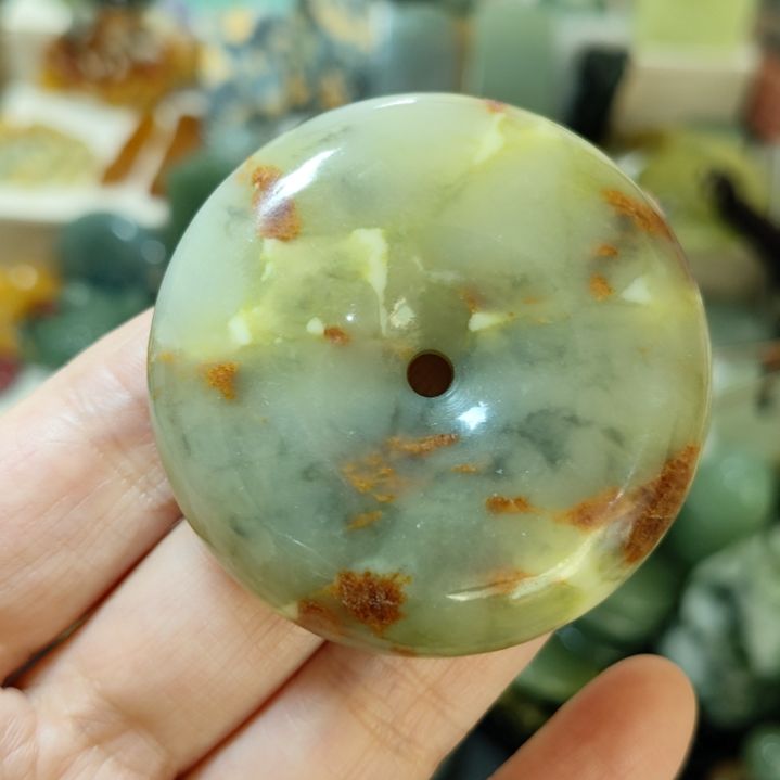 岫玉未镶嵌平安扣