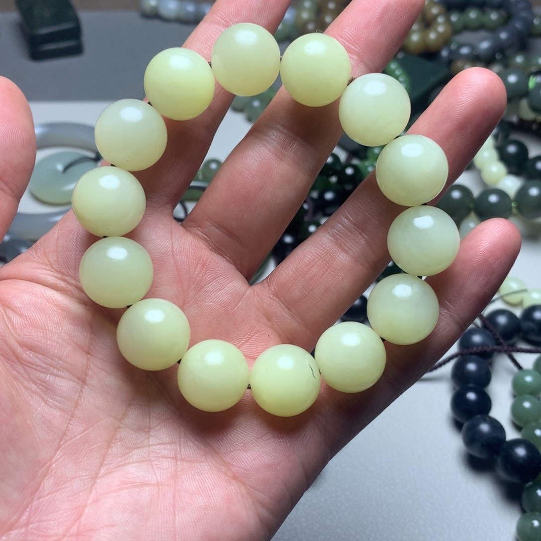 和田玉未镶嵌手链