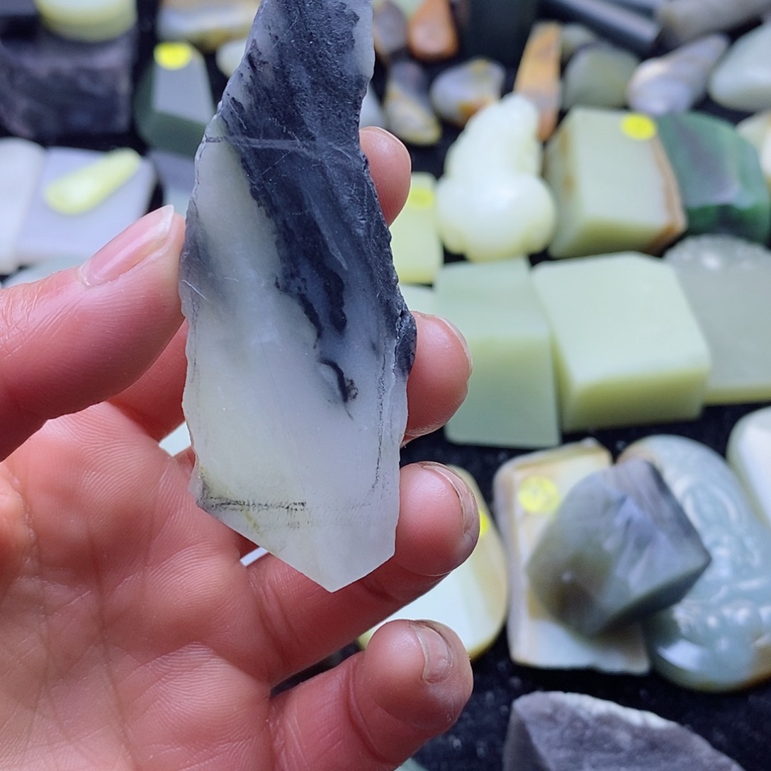 颈饰未镶嵌和田玉朱*尘