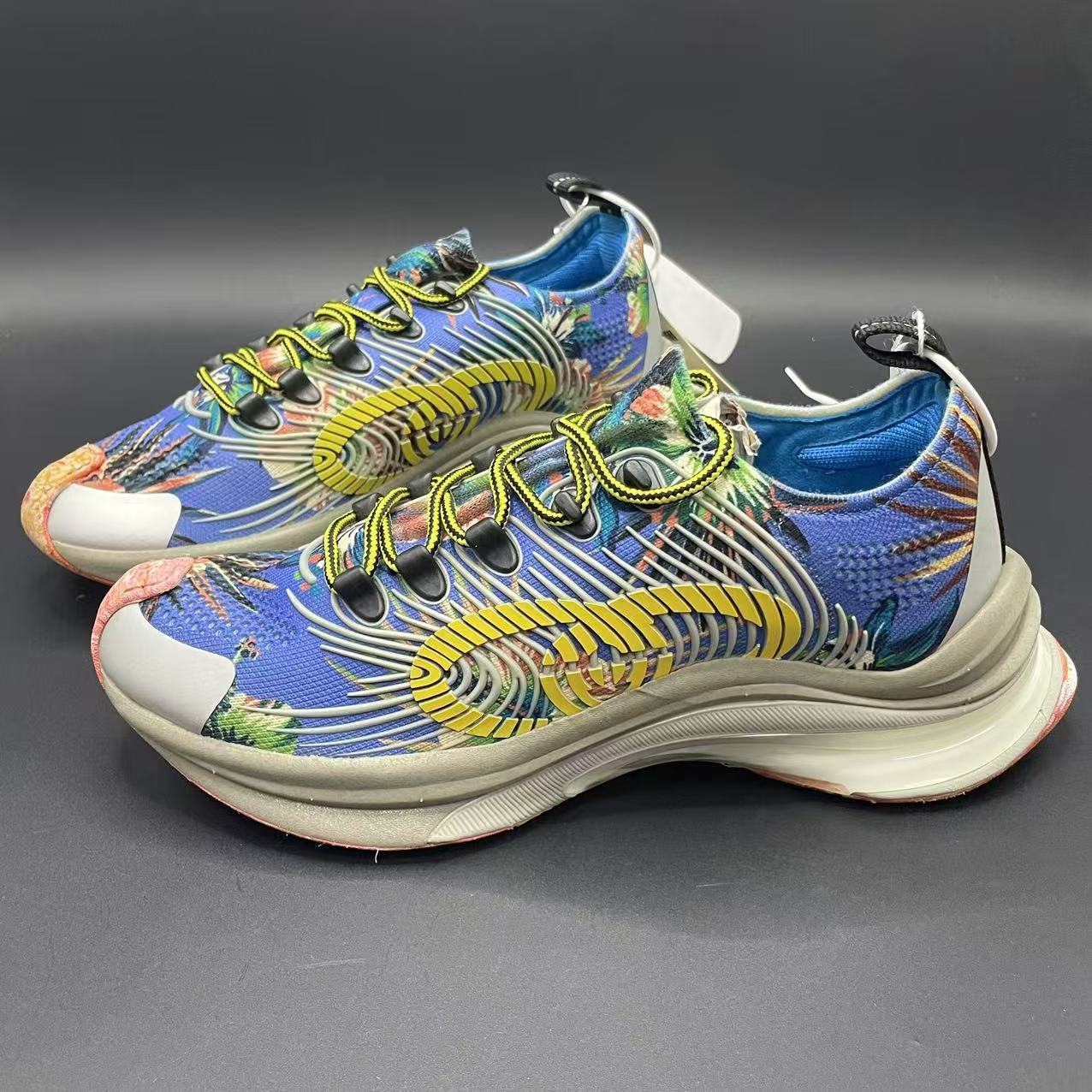 95新 GUCCI/古驰 男士蓝色渲染双G运动鞋39.5欧码 dd1628m