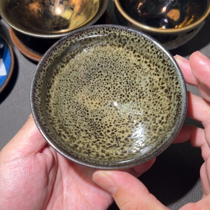 茶盏这个人就是他啊他