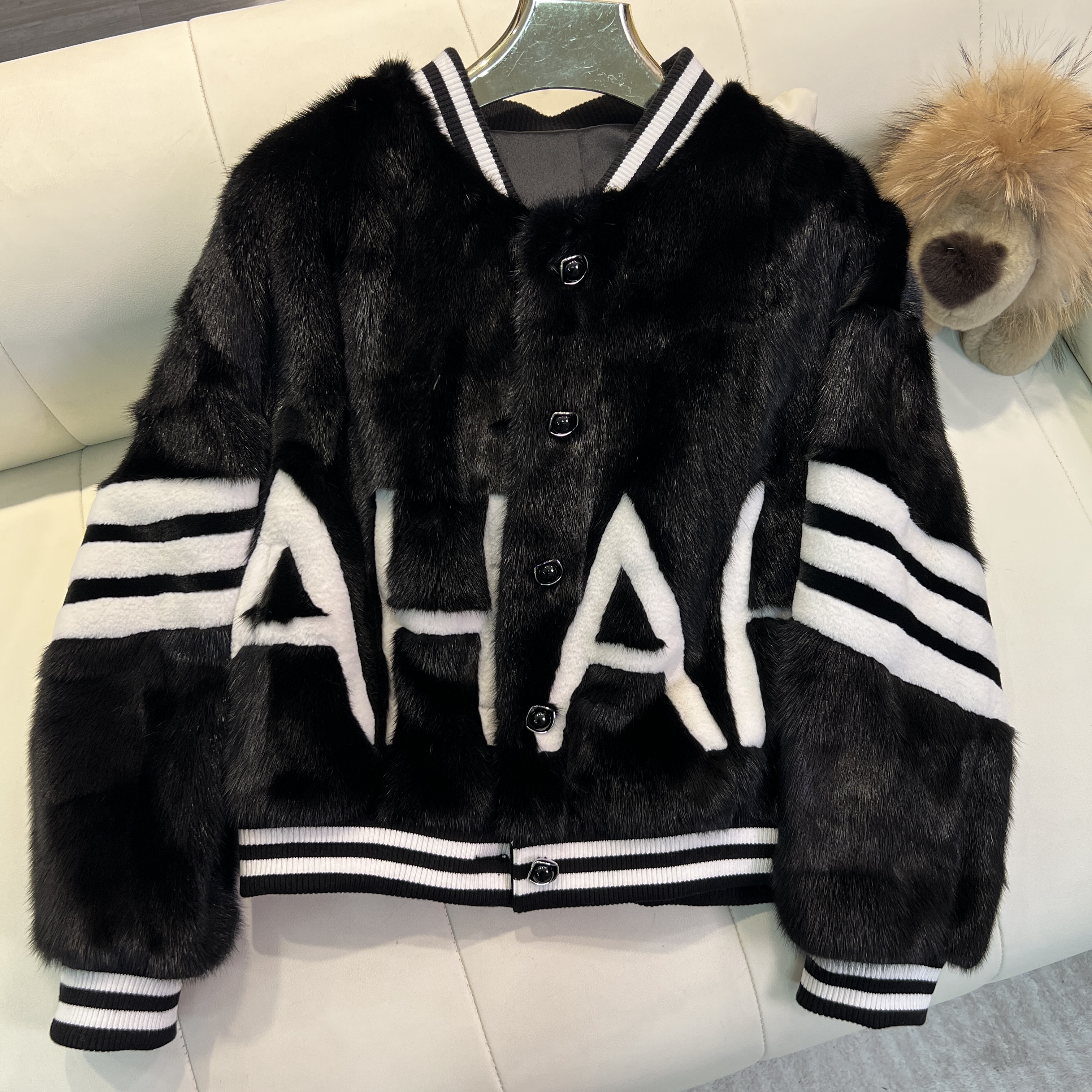 [YIXIAN]高奢独特奢潮黑貂棒球服TD23056