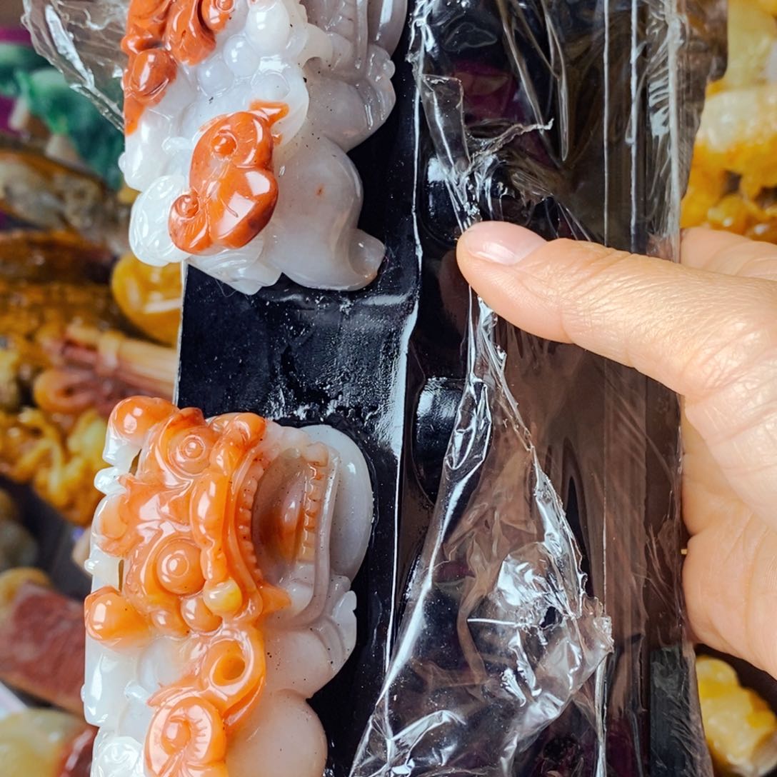 石英质玉（黄龙玉）颈饰未镶嵌