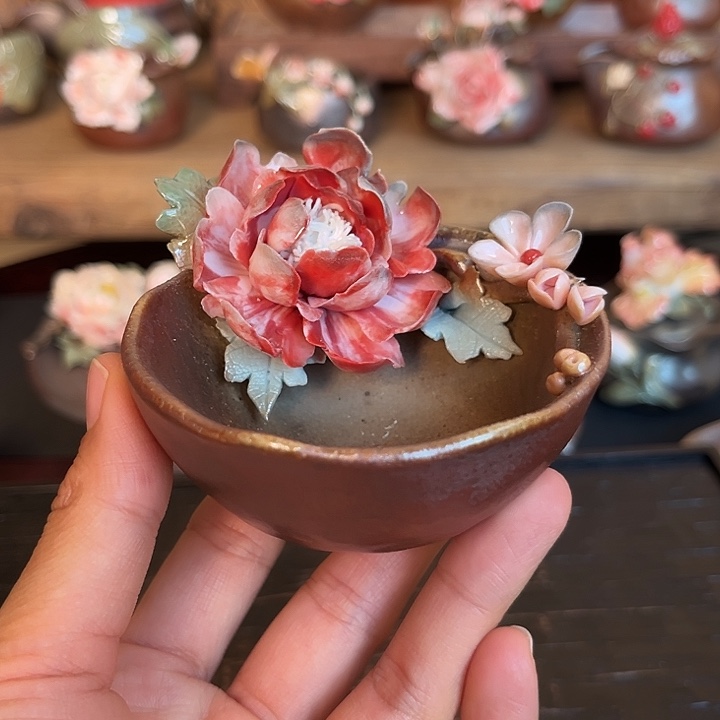 千玺造物手捏牡丹茶杯