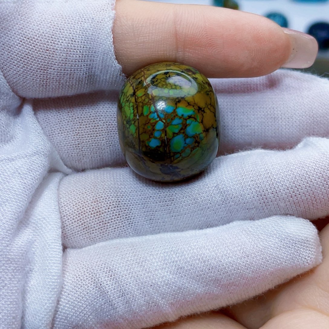 绿松石未镶嵌饰品