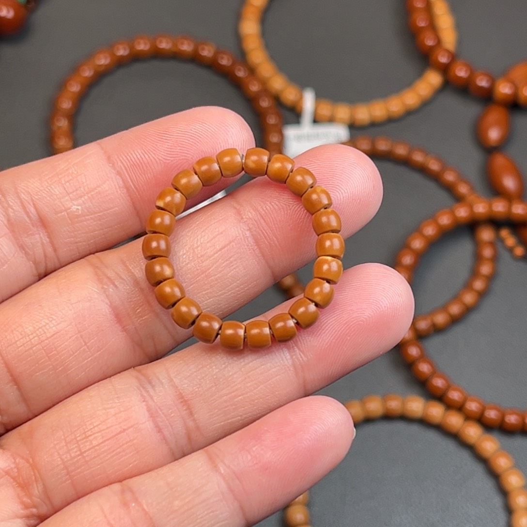 橄榄核手串/手链0.45核尖戒圈