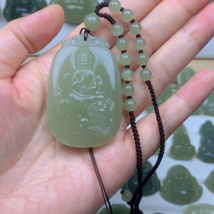 张***姨颈饰未镶嵌和田玉