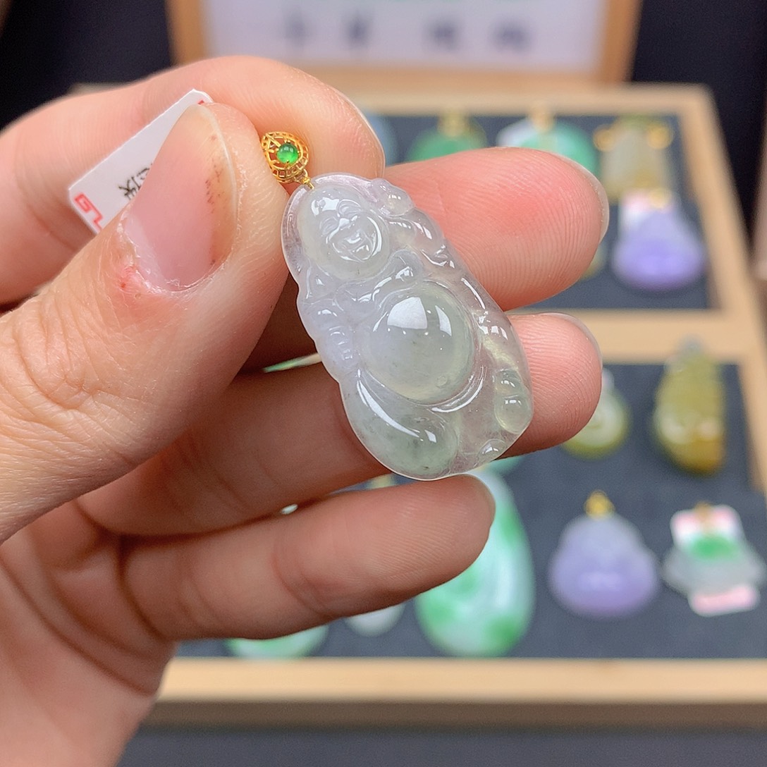 翡翠颈饰18K金镶嵌翡翠