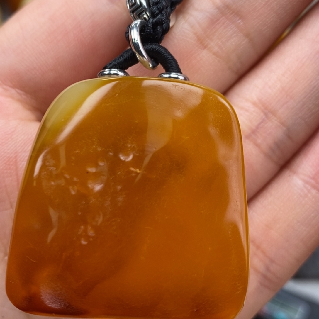 琥珀吊坠(赠链)未镶嵌