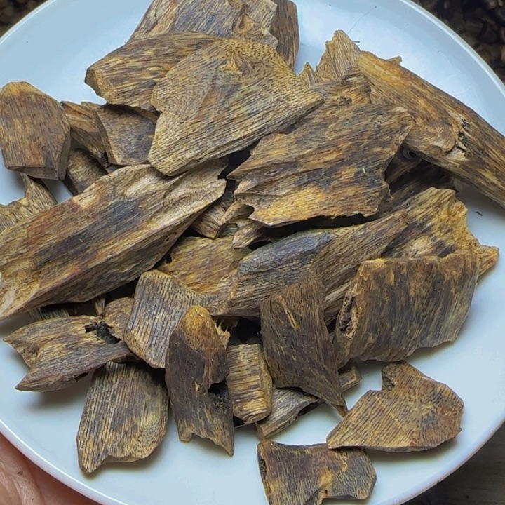 酋***1白奇金沙叶树心老料78克