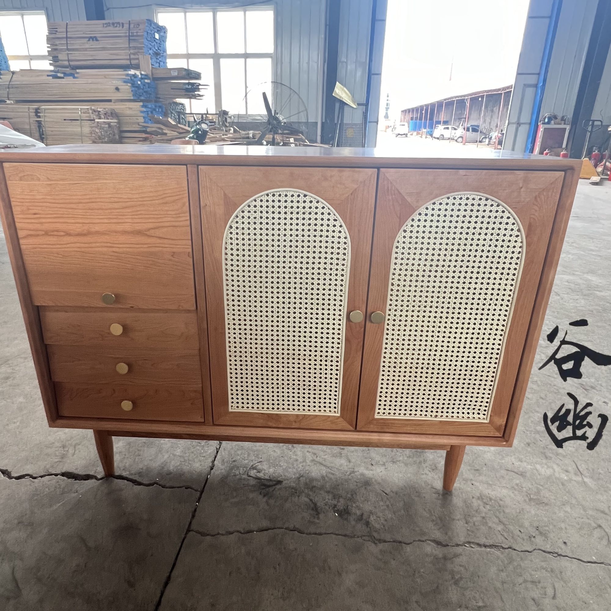 樱桃木餐边柜鞋柜玄关藤编门收纳日式储物柜一体靠墙北欧现代简约