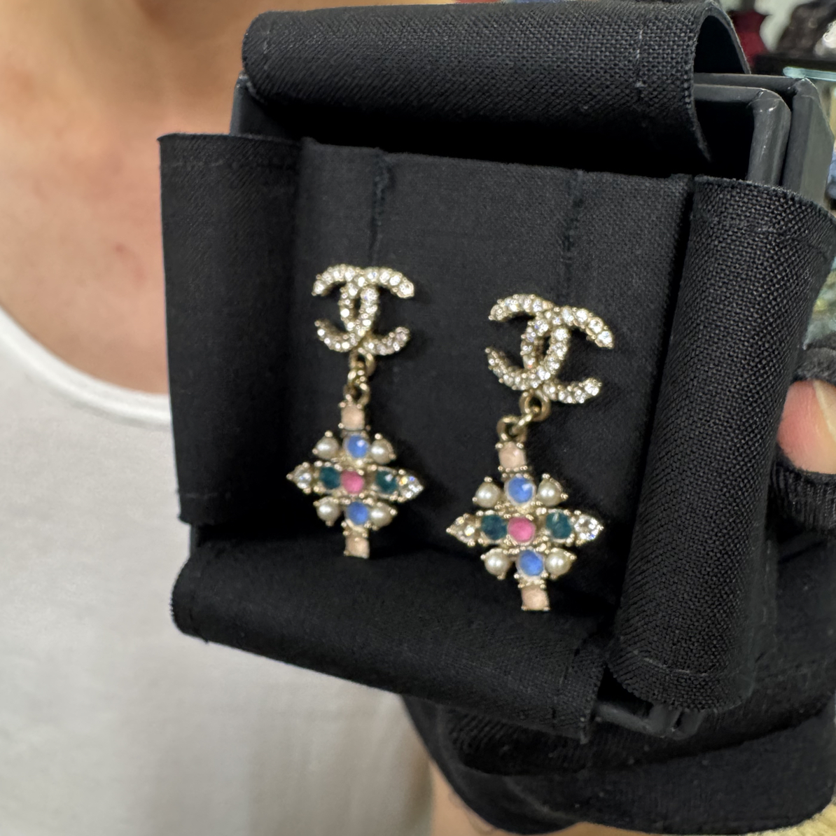 99新 Chanel/香奈儿 chanel满logo耳钉