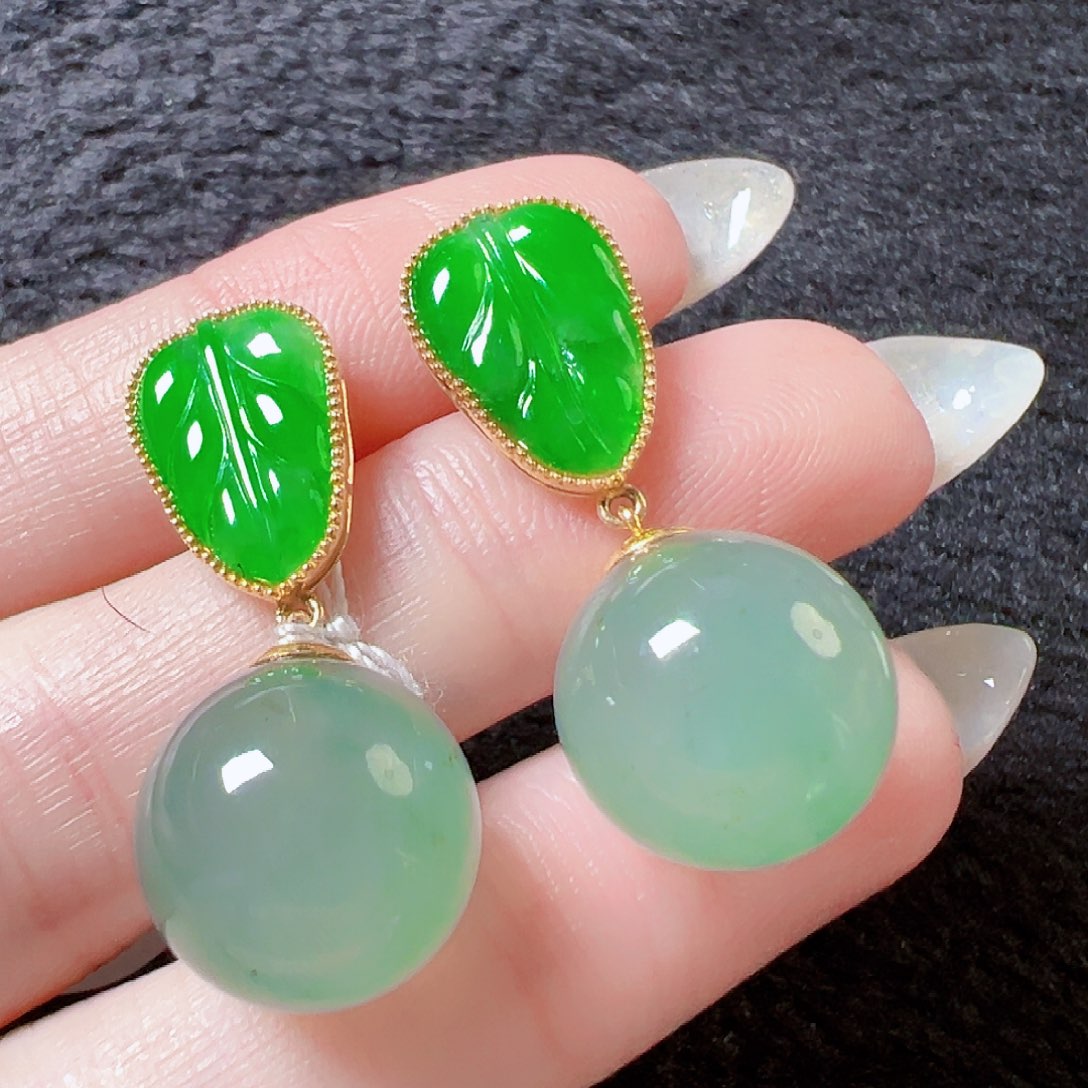 翡翠耳饰18K金镶嵌签收后24小时鉴赏期，过时不退