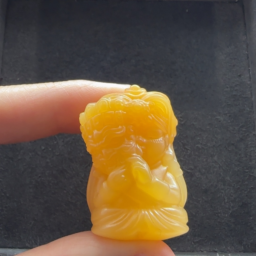 石英质玉（缅黄）配饰未镶嵌