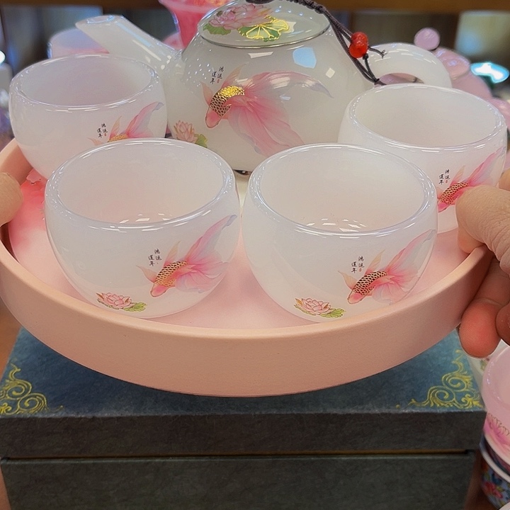 段泥茶杯吧啦吧啦吧拉的一天