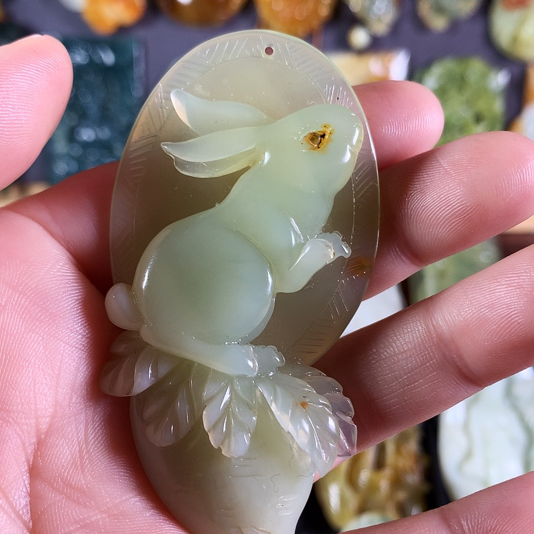 岫玉吊坠(赠链)未镶嵌