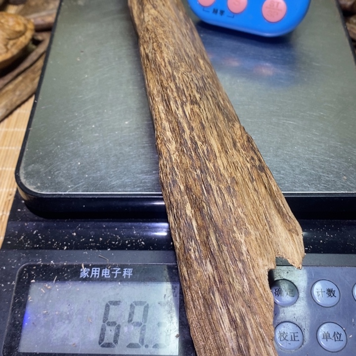 快***歌沉香沉香碎屑柬埔寨