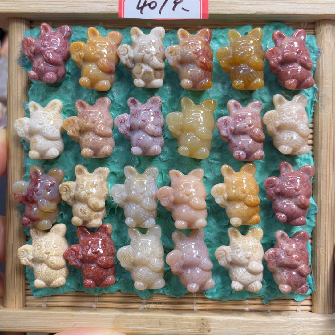 硅化玉未镶嵌颈饰兔子40米1个