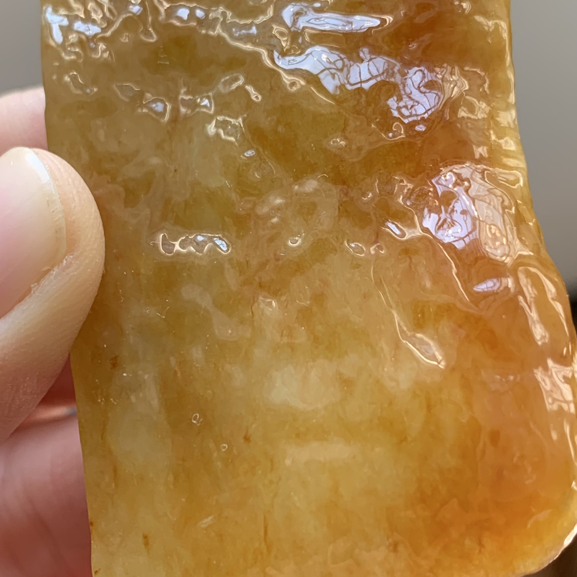 缅甸翡翠A货 黄翡 品质在线  可俏色巧雕 65-34-8.5mm