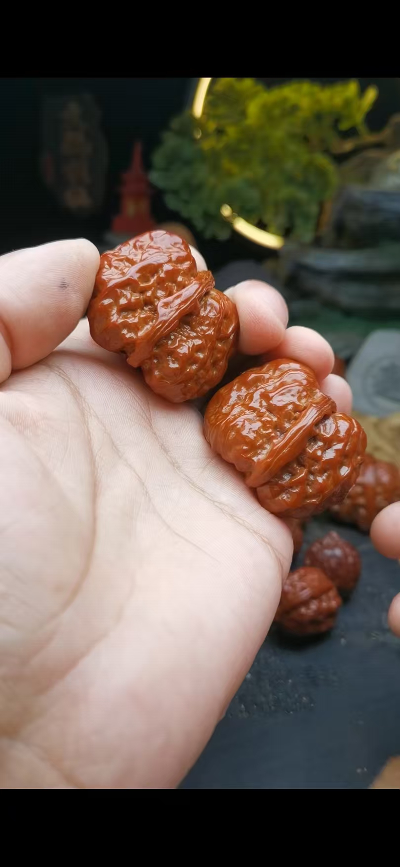 随机文玩核桃一对