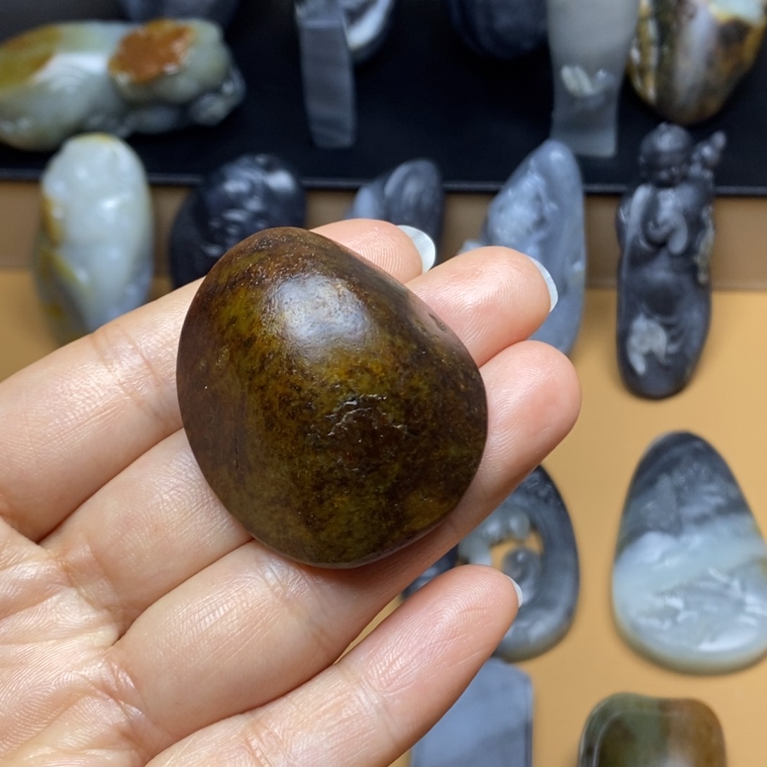 颈饰未镶嵌和田玉