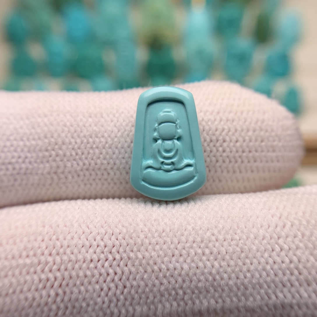 绿松石配饰未镶嵌