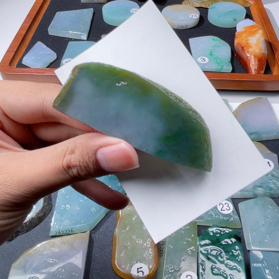 定制翡翠未镶嵌牌子料