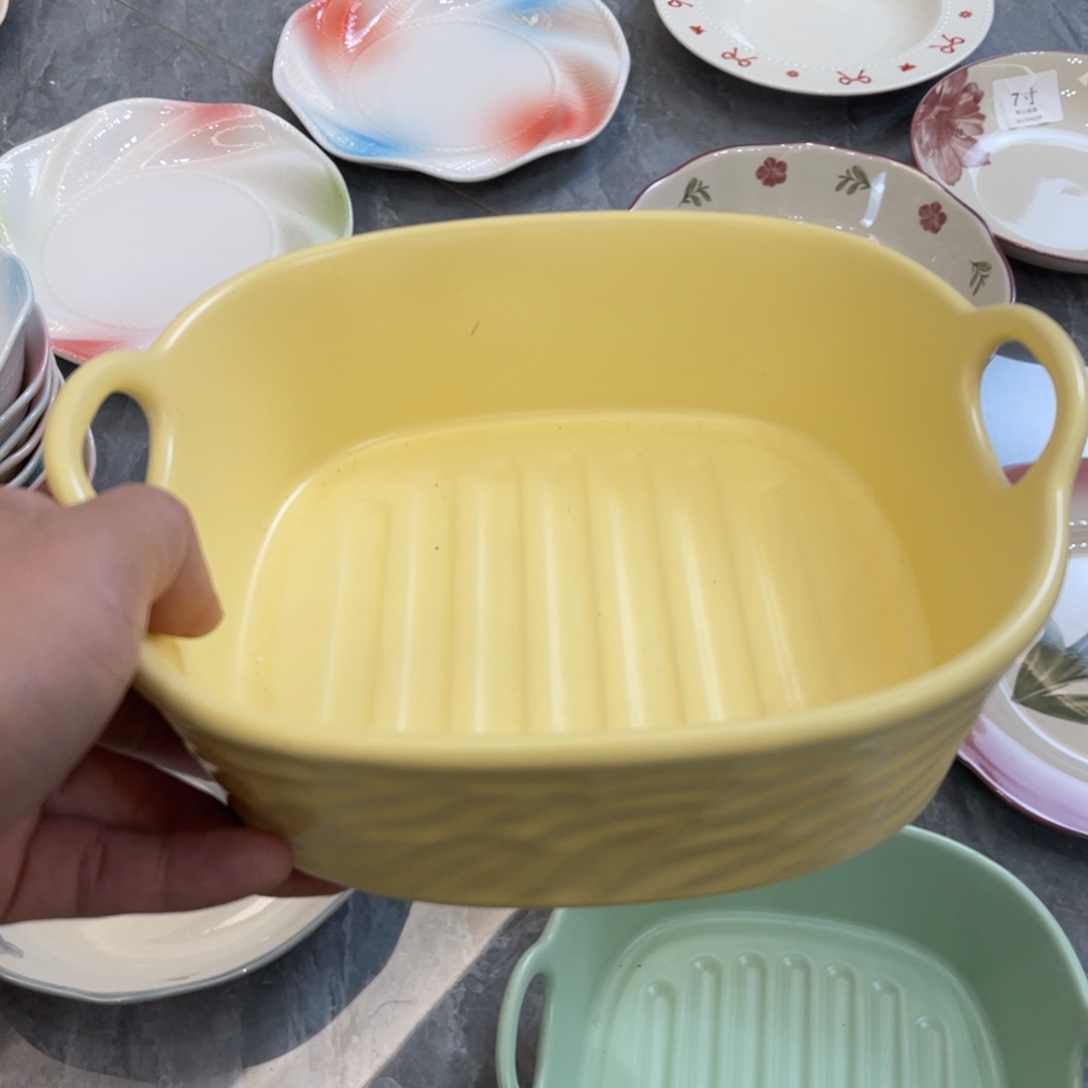 陶瓷微瑕餐具介意勿拍，满18飞！