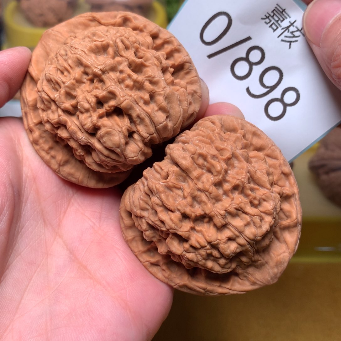 文玩核桃把件麒麟官帽51