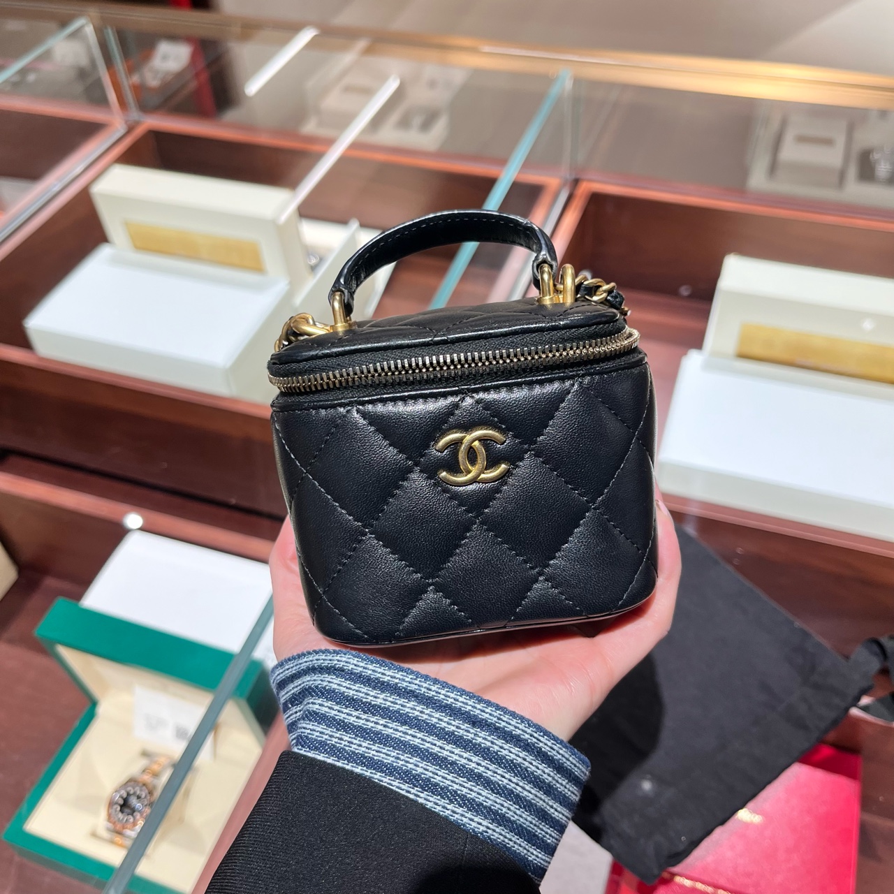 99新 Chanel/香奈儿 黑金手柄小盒子时尚单肩斜挎包