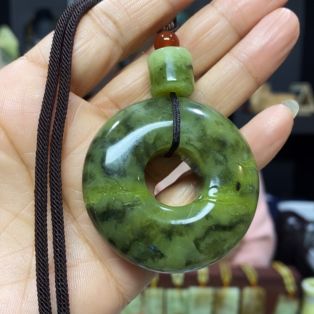 岫玉挂件吊坠未镶嵌