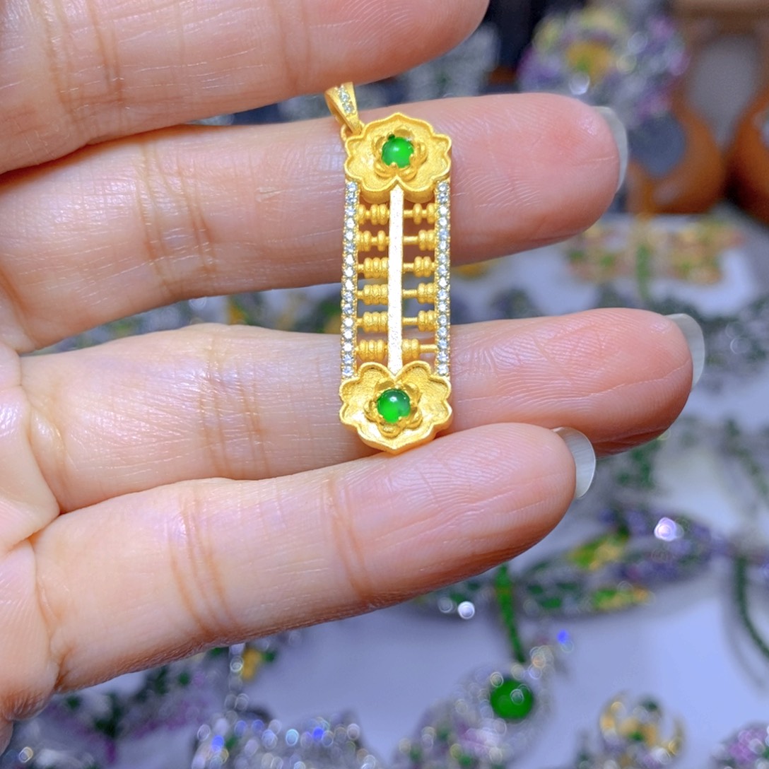 翡翠颈饰银S925镶嵌天然翡翠