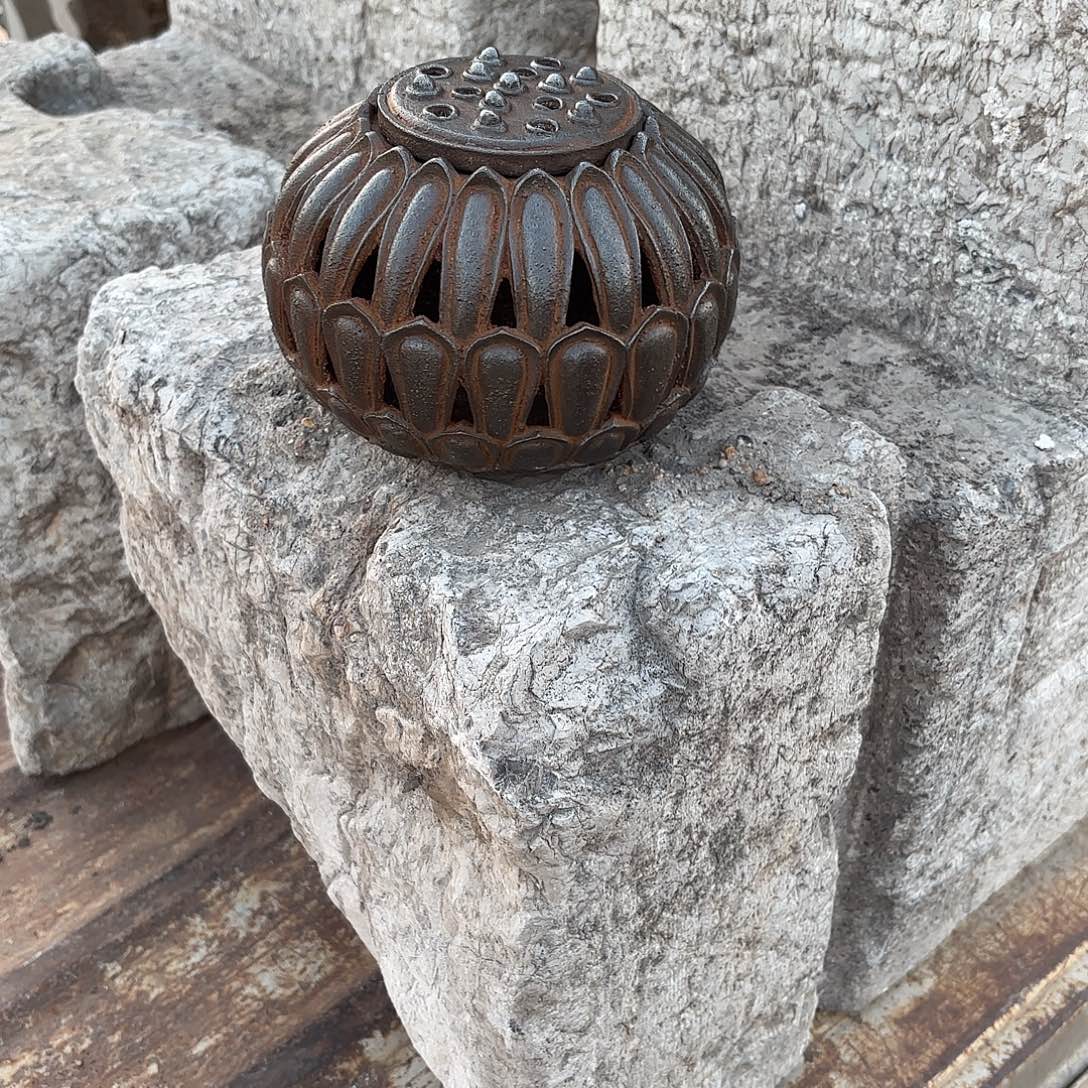 壹***子石材莲花香炉包邮