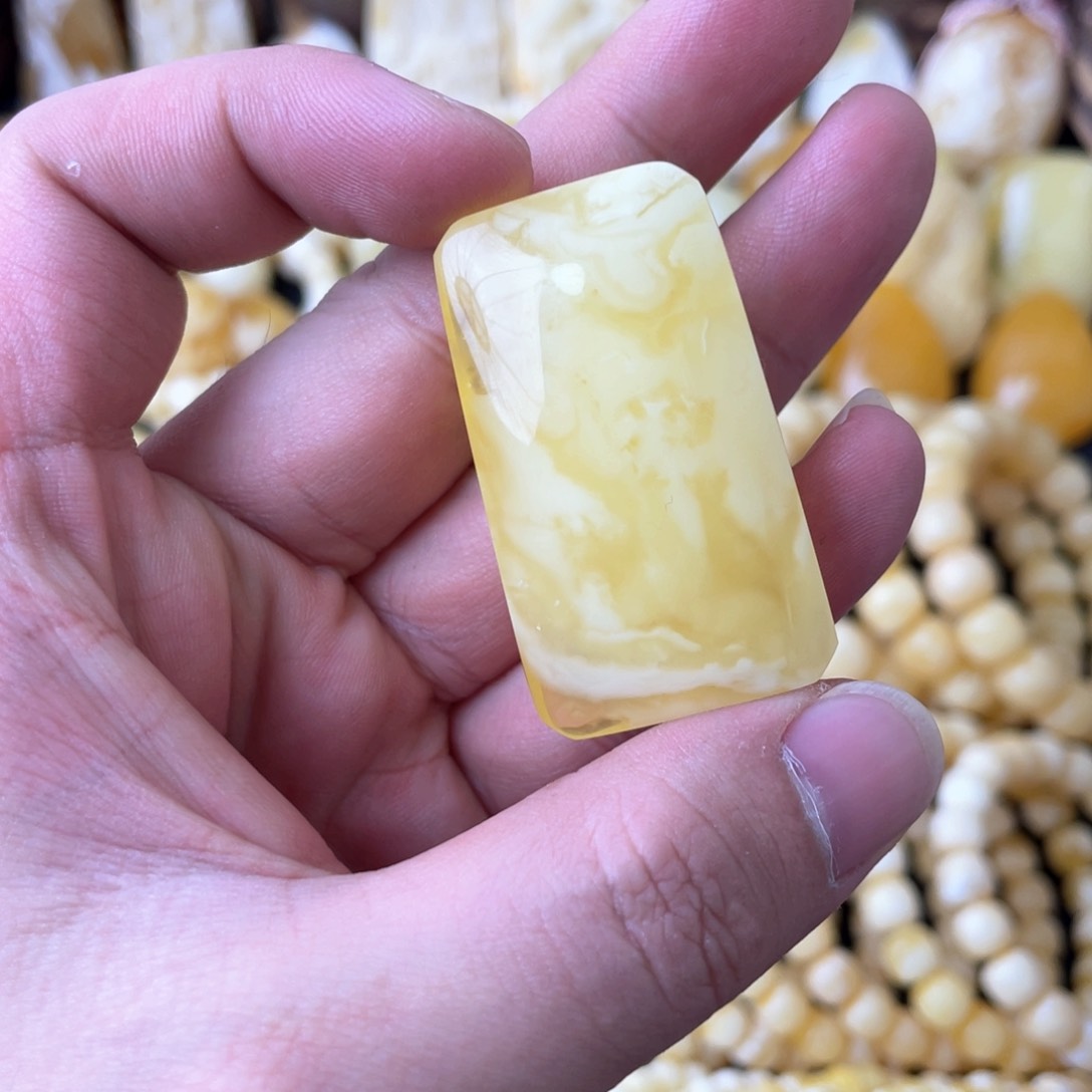 琥珀裸石未镶嵌俄料妖白花无事牌