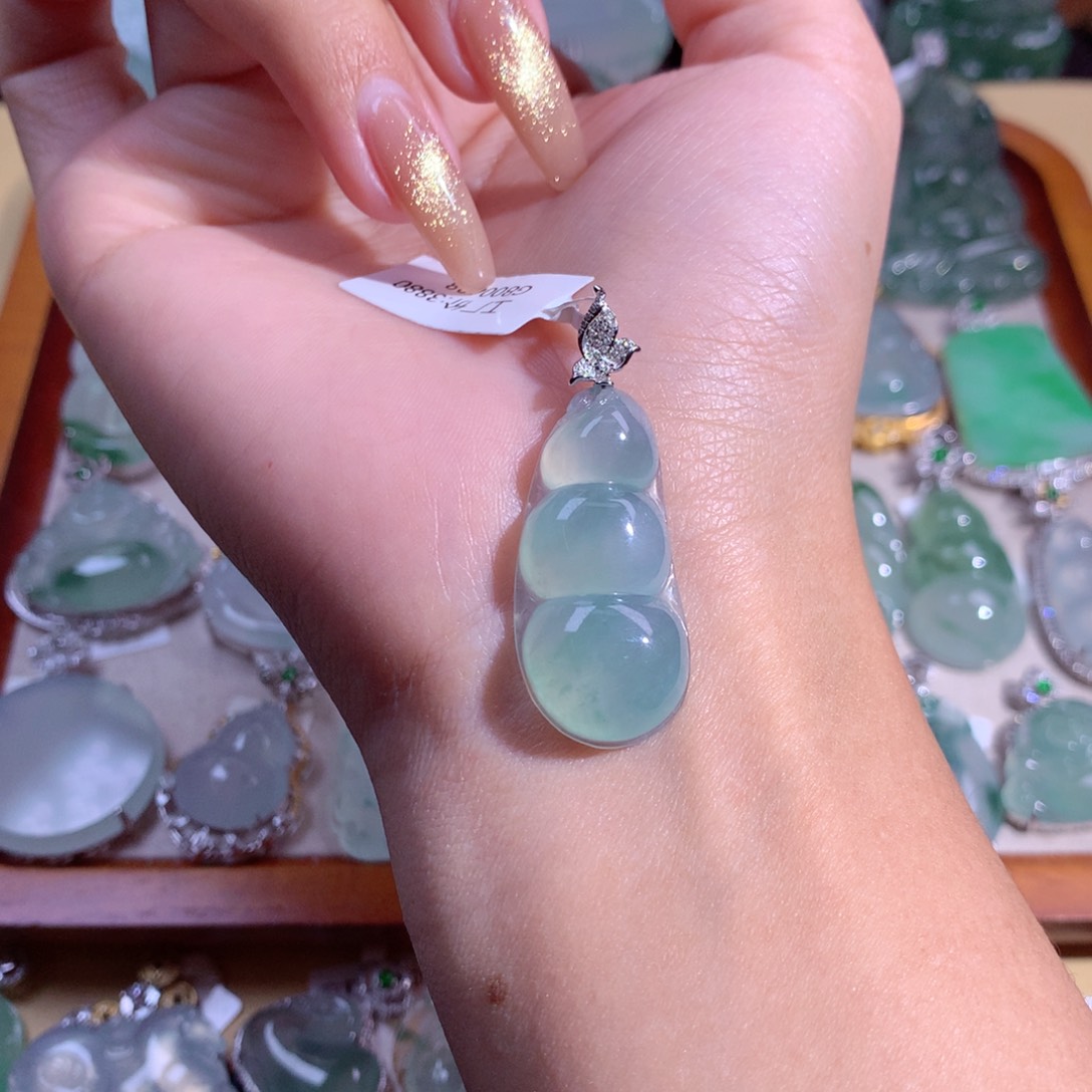 翡翠吊坠(不含链)18K金镶嵌