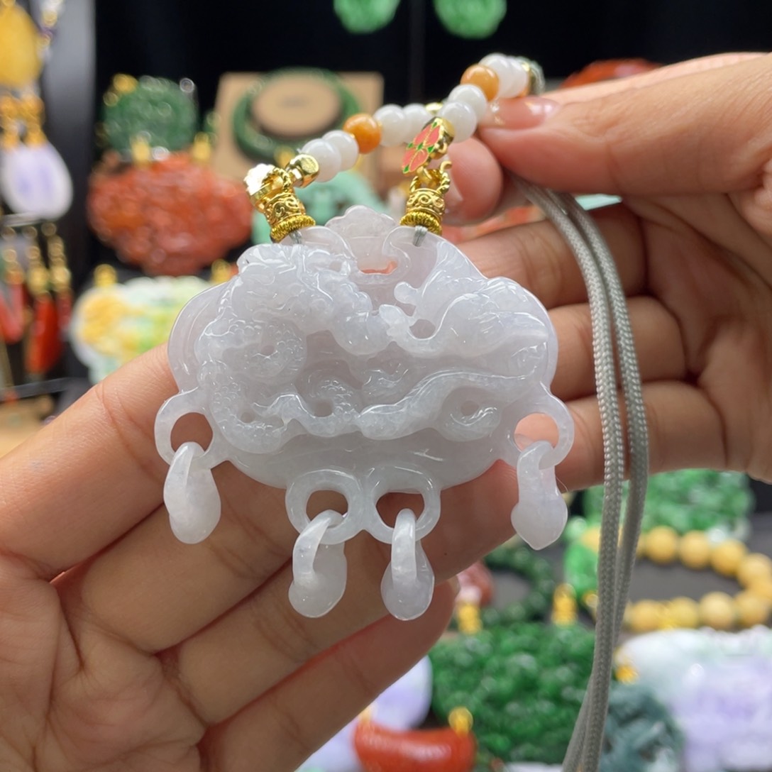 翡翠颈饰未镶嵌代编织