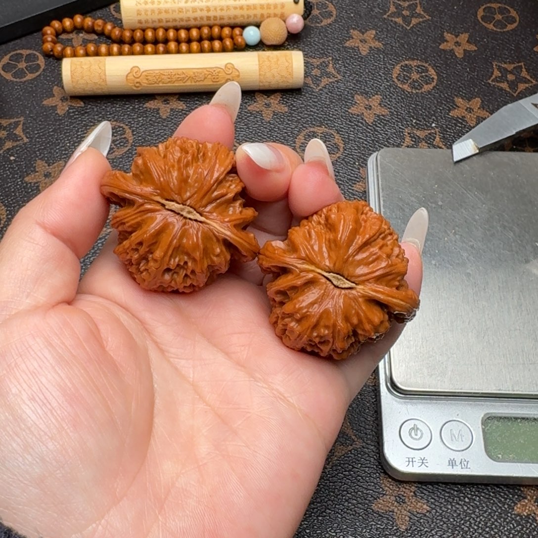 文玩核桃把件43白G289