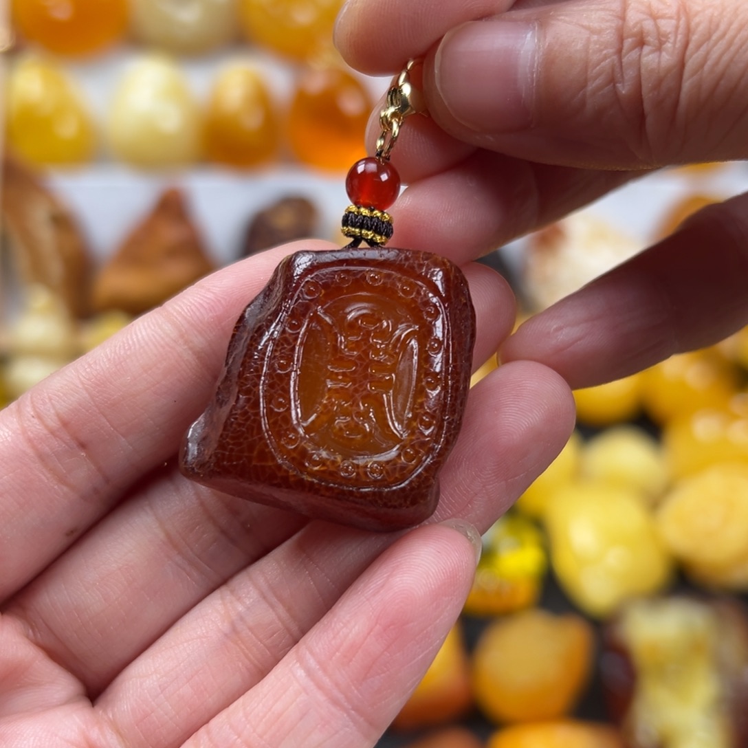 蜜蜡未镶嵌颈饰蜜蜡