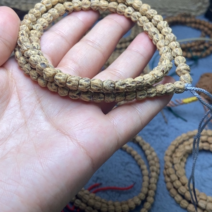 【闪购商品】吊坠柏香籽/百香籽