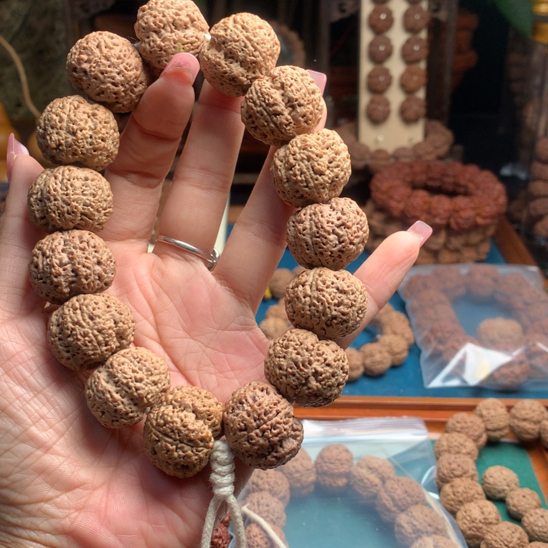 巷***店金刚菩提手串菠萝蜜