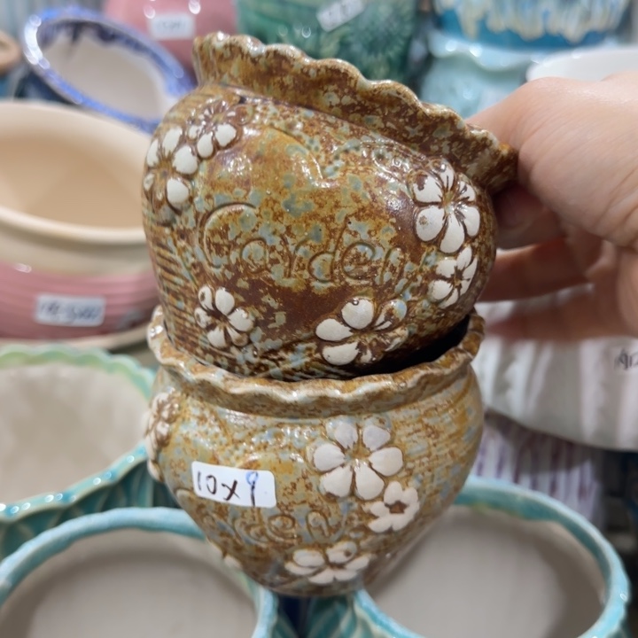 凑9块包邮，有孔，陶瓷花盆